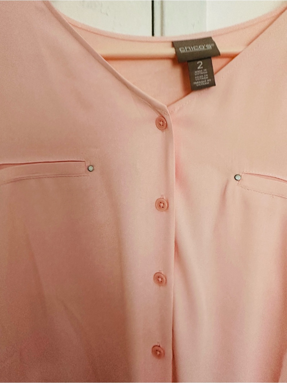 NWOT Chico’s Peach Pink Button Front Tie Hem 3/4 Sleeve Blouse Size 2 US Size L - Picture 3 of 7